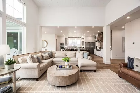 Living - 594 E 1000 N, Mapleton, UT 84664 photo 4 of 6
