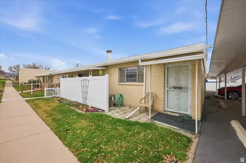 Exterior - 403 W 400 N #1, Bountiful, UT 84010 photo 2 of 3