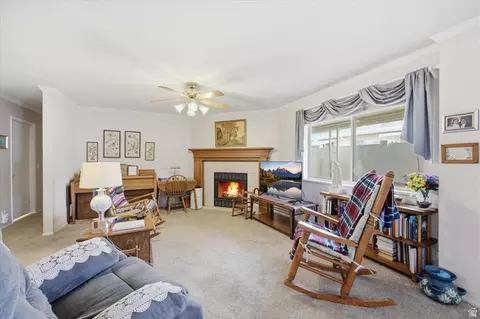 Living - 403 W 400 N #1, Bountiful, UT 84010 photo 5 of 6