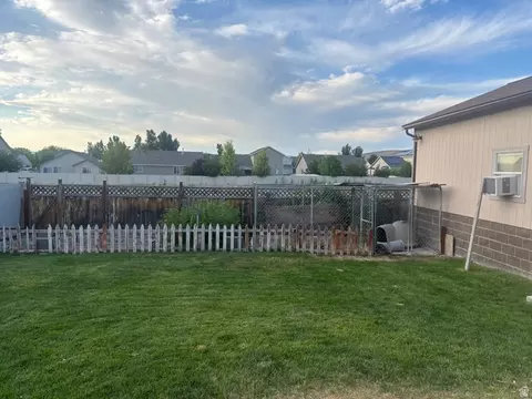 Exterior - 1855 E Boulder St, Eagle Mountain, UT 84005 photo 2 of 4