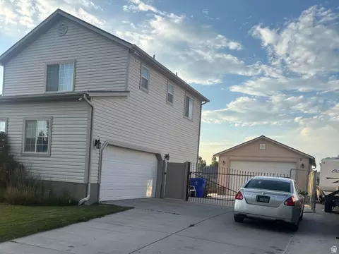 1855 E Boulder St, Eagle Mountain, UT 84005