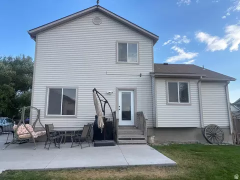 Exterior - 1855 E Boulder St, Eagle Mountain, UT 84005 photo 3 of 4