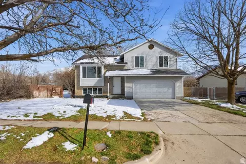 2826 N 1600 E, Layton, UT 84040