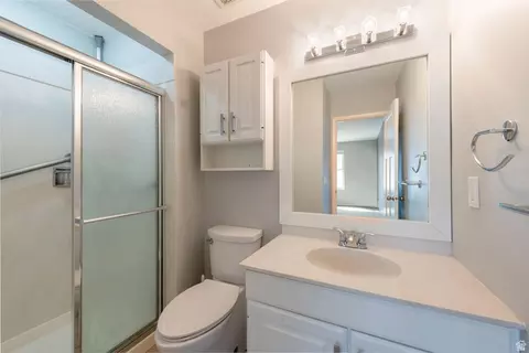 Bath - 1907 E 3380 S, Millcreek, UT 84106 photo 2 of 3