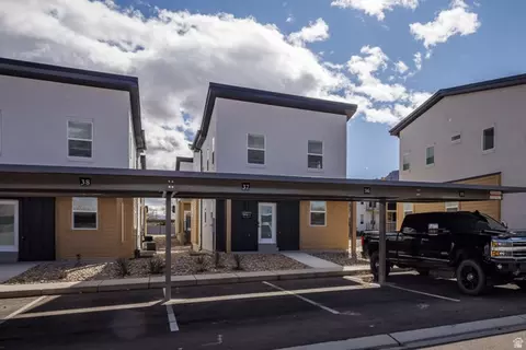 Exterior - 2910 E Desert Sol Ct, Moab, UT 84532 photo 5 of 7