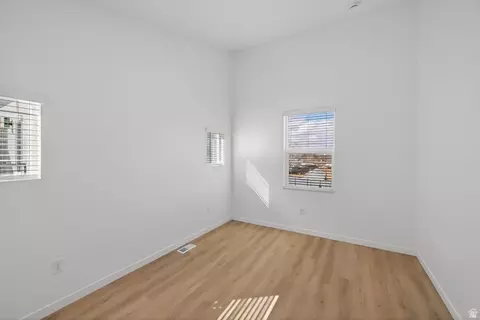 Bedroom - 2910 E Desert Sol Ct, Moab, UT 84532 photo 5 of 8