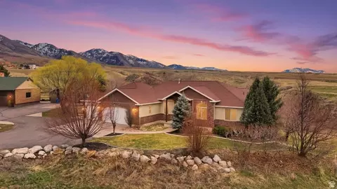 366 E 6600 S, Hyrum, UT 84319