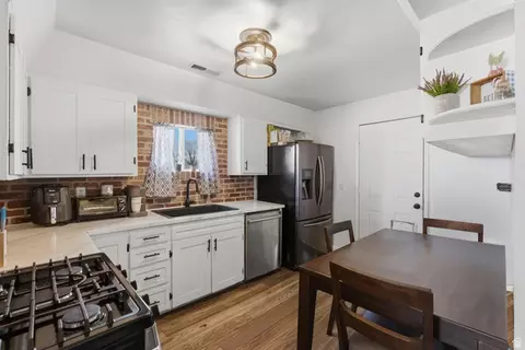 181 N 800 E, Orem, UT 84097 photo 4