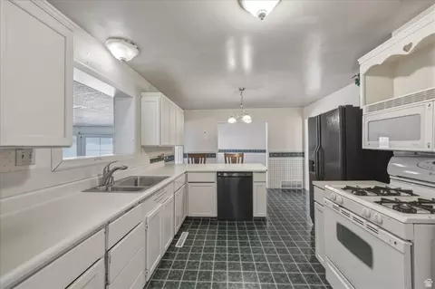 Kitchen - 376 S 400 E, Orem, UT 84097 photo 1 of 4