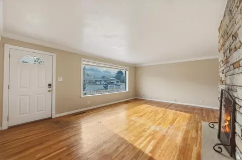 Living - 376 S 400 E, Orem, UT 84097 photo 3 of 4