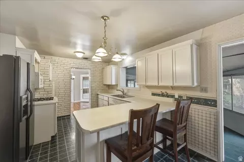 Kitchen - 376 S 400 E, Orem, UT 84097 photo 3 of 4