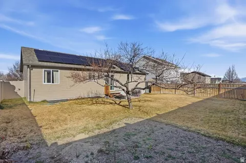 Exterior - 4636 E Jimmy Ln, Eagle Mountain, UT 84005 photo 5 of 9