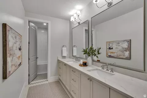 Bath - 764 N 2000 E, Mapleton, UT 84664 photo 5 of 6