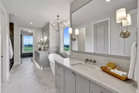 Bath - 764 N 2000 E, Mapleton, UT 84664 photo 3 of 6