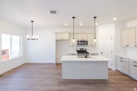 Kitchen - 5318 S Acacia Dr #793, Mapleton, UT 84664 photo 1 of 3