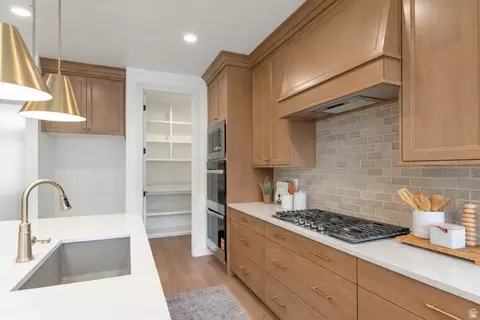 Kitchen - 2132 N 725 W, Centerville, UT 84014 photo 2 of 4