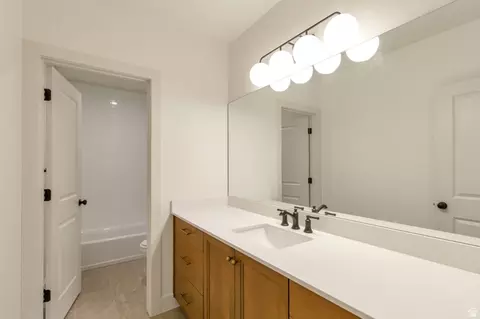 Bath - 2132 N 725 W, Centerville, UT 84014 photo 6 of 6