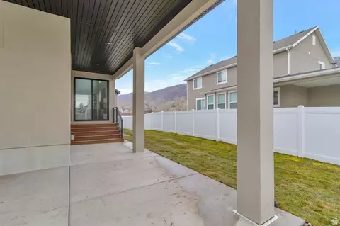 Exterior - 2132 N 725 W, Centerville, UT 84014 photo 4 of 4