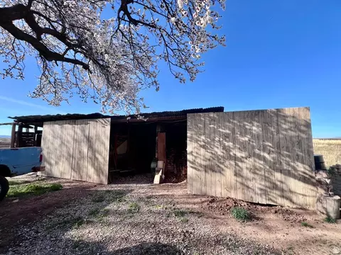 Exterior - 479 E 100 N, Meadow, UT 84644 photo 5 of 24