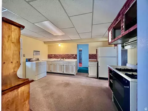 Kitchen - 479 E 100 N, Meadow, UT 84644 photo 3 of 4