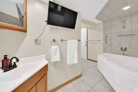 Bath - 2088 N 450 W, Sunset, UT 84015 photo 3 of 3
