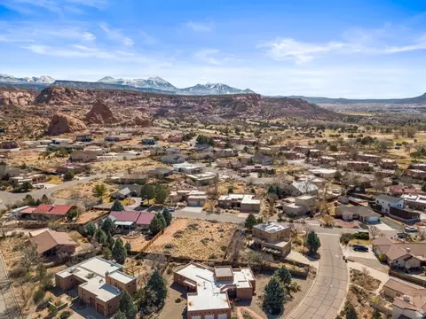 2204 S Arena Roja #2, Moab, UT 84532 photo 12