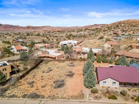 2204 S Arena Roja #2, Moab, UT 84532 photo 4