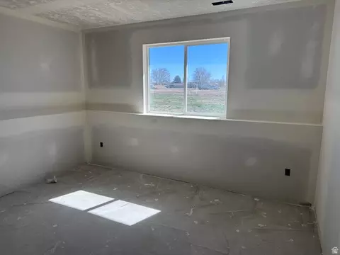 Bedroom - 5777 W 4100 S, Hooper, UT 84315 photo 8 of 13