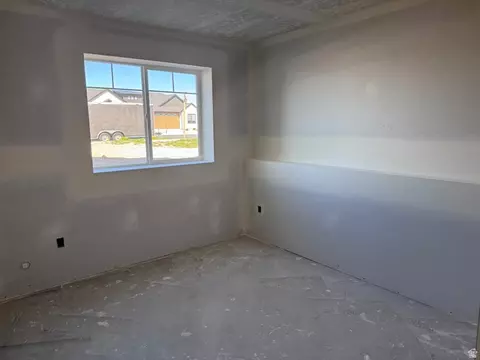 Bedroom - 5777 W 4100 S, Hooper, UT 84315 photo 10 of 13