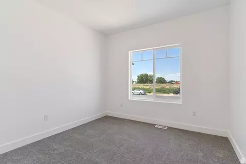 Bedroom - 5777 W 4100 S, Hooper, UT 84315 photo 5 of 13