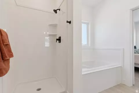Bath - 5777 W 4100 S, Hooper, UT 84315 photo 3 of 6