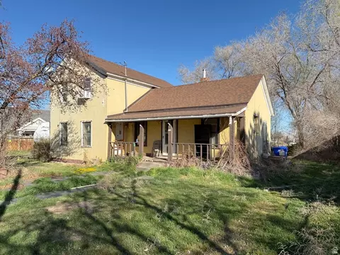 110 W Clark St, Grantsville, UT 84029