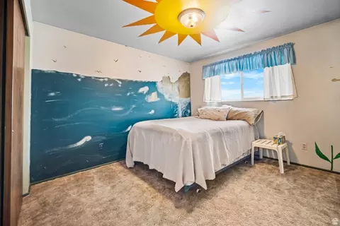 Bedroom - 994 Deborah Dr, Bountiful, UT 84010 photo 3 of 8