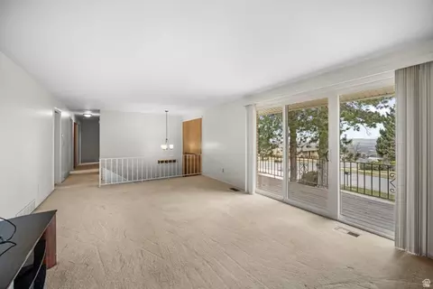Living - 994 Deborah Dr, Bountiful, UT 84010 photo 1 of 5