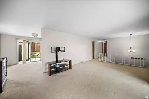 Living - 994 Deborah Dr, Bountiful, UT 84010 photo 3 of 5