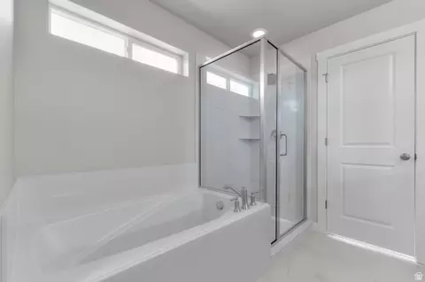 Bath - 1283 W 2375 S, Syracuse, UT 84075 photo 3 of 4