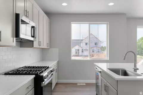 Kitchen - 1283 W 2375 S, Syracuse, UT 84075 photo 2 of 2