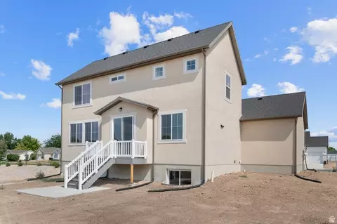 Exterior - 1283 W 2375 S, Syracuse, UT 84075 photo 2 of 2