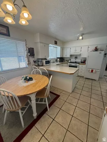 Kitchen - 591 E 300 S, Mount Pleasant, UT 84647 photo 3 of 3