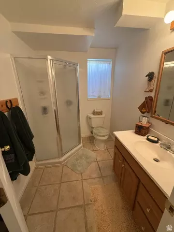 Bath - 591 E 300 S, Mount Pleasant, UT 84647 photo 3 of 3