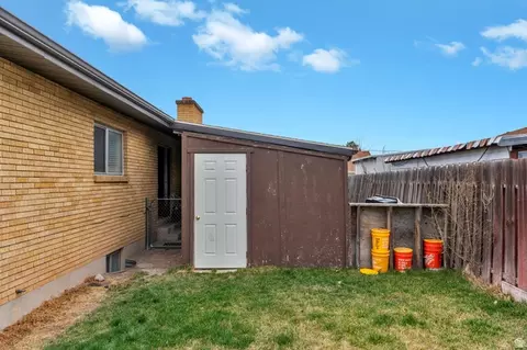 Exterior - 171 E 500 N, Orem, UT 84057 photo 4 of 6
