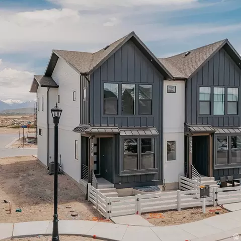 2958 N Lone Pine St #658, Eagle Mountain, UT 84005