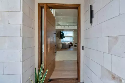 Entry Way - 3918 S Mapleton Estates Dr, Mapleton, UT 84664 photo 3 of 12