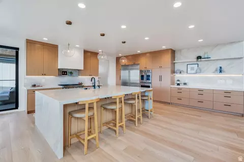 Kitchen - 3918 S Mapleton Estates Dr, Mapleton, UT 84664 photo 2 of 8