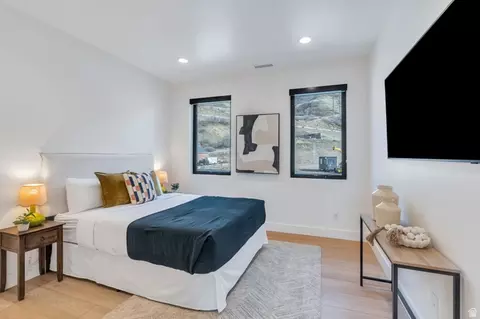 Bedroom - 3918 S Mapleton Estates Dr, Mapleton, UT 84664 photo 4 of 10