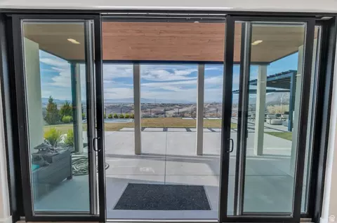 Entry Way - 3918 S Mapleton Estates Dr, Mapleton, UT 84664 photo 12 of 12