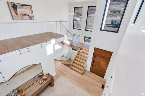 Entry Way - 3918 S Mapleton Estates Dr, Mapleton, UT 84664 photo 6 of 12