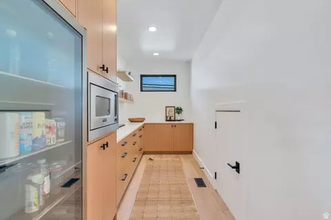 Entry Way - 3918 S Mapleton Estates Dr, Mapleton, UT 84664 photo 1 of 12