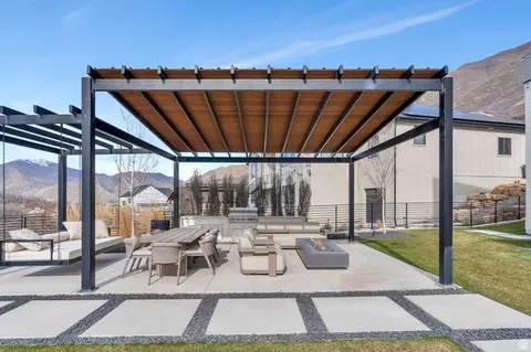 Exterior - 3918 S Mapleton Estates Dr, Mapleton, UT 84664 photo 10 of 16