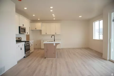 Living - 1739 N Rainbow Bridge Dr #LOT EAGLE, Eagle Mountain, UT 84005 photo 1 of 2